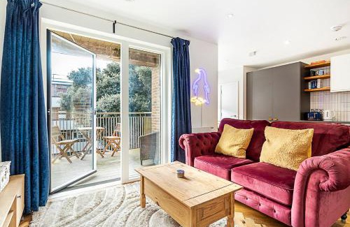 South Norwood Apartamento | Chic Crystal Palace Flat with Balcony & Workspace