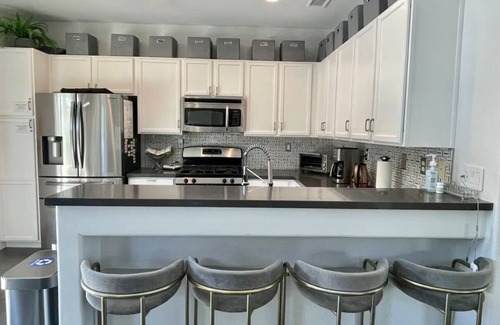 Racquet Club South Casa | Chic Desert Escape - Close to Downtown