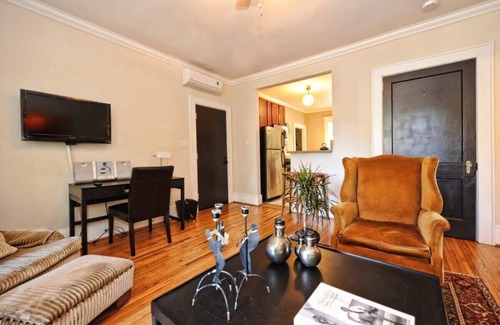 Dilworth Apartamento | 2101 Kirkwood #6:Chic 1BR in heart of CLT w/ Porch