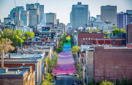 Gay Village Apartamento | Chic Downtown Montreal Condo 2 Bed 2 Bath Free Indoor Parking