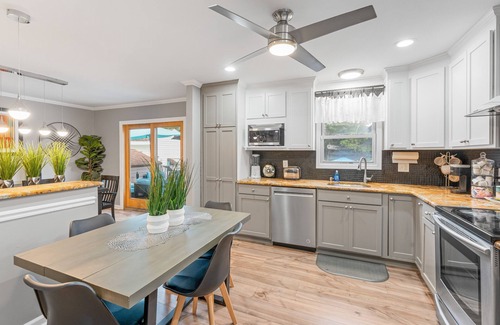 Neptune City Casa | Chic & Elegant Retreat With Pool And FREE Parking Sleeps 16 Guests