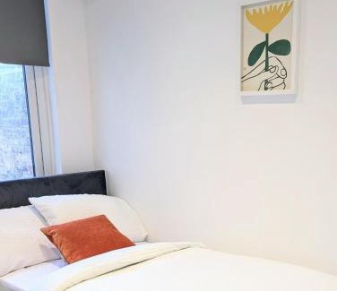 Wainscot Apartamento | Chic En-suite Room with Office Garden and Parking