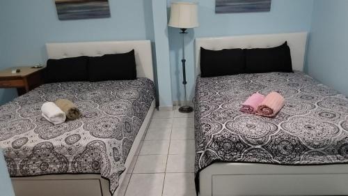 Palmas Apartamento | CHIC Family-friendly home sleeps up to 12 People, Right Unit