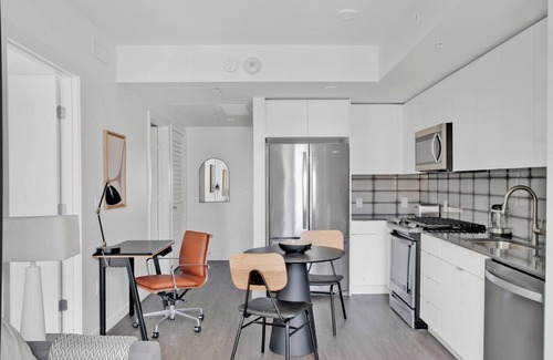 Downtown Seattle Apartamento | Chic First Hill 1BR w/ Gym & Coworking, by Blueground