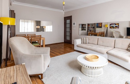 Esentepe Apartamento | Chic Flat 5 min to Kanyon Mall and Metro in Levent