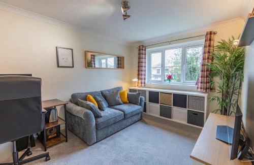 Netley Apartamento | Chic Flat in Woolston: Nr Southampton City Centre