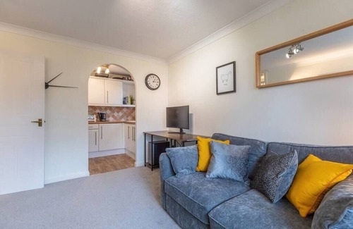 Netley Apartamento | Chic Flat in Woolston: Nr Southampton City Centre