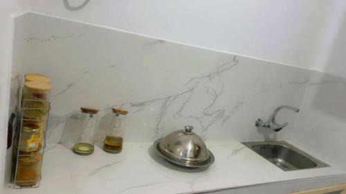 Bni Makada Apartamento | Chic furnished apartment, Center