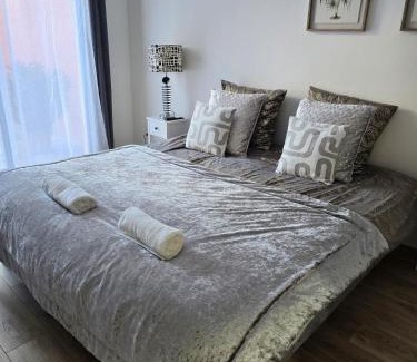 Douai Apartamento | Chic & glamour Dubai Style