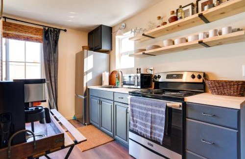 Harrison Casa | Chic Harrison Home Walk to Wilson State Park!