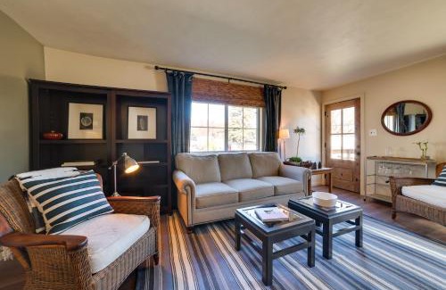 Harrison Casa | Chic Harrison Home Walk to Wilson State Park!