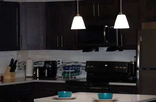 Cheltenham Apartamento | Chic High Rise Apt With a View