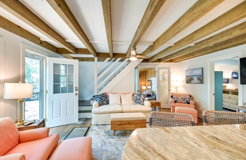 Myrtle Beach Casa | Chic Historic Myrtle Beach Cottage Steps to Beach