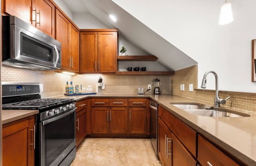 Galindo Casa | Chic & Homey 3BR Close to Downtown