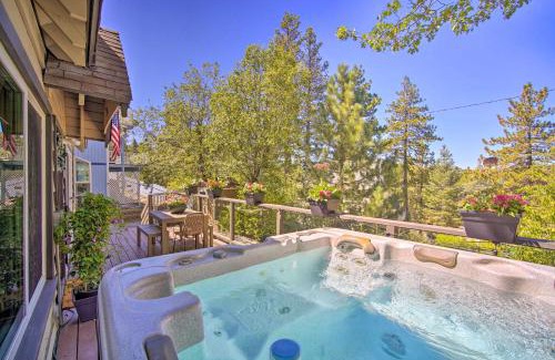 Cedar Glen Casa | Chic Lake House with Furnished Deck and Hot Tub!
