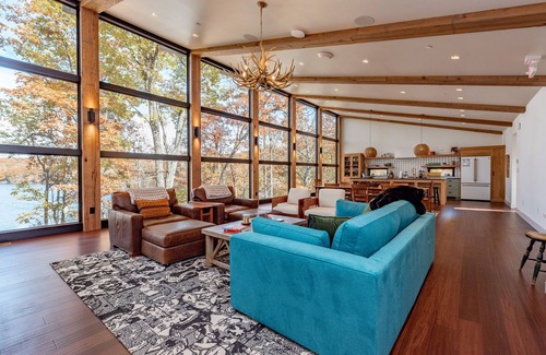 Oakland Casa | Chic Lake Stay w/ Pool, Dock & Fireplaces