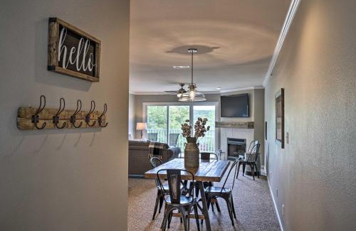 Osage Beach Apartamento | Chic Lakefront Condo with Lake and State Park Views!