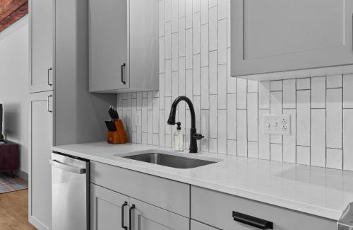 Downtown St. Louis Apartamento | Chic Loft - Perfect for Remote Work & City Exploring