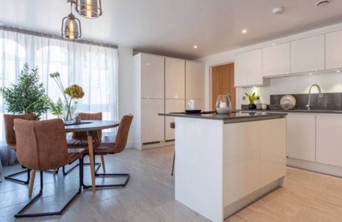 Marlow Casa | Chic & Luxurious 4 Bedroom House