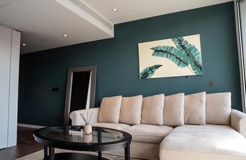 Queenstown Apartamento | Chic Luxury Living in Battersea Power Station