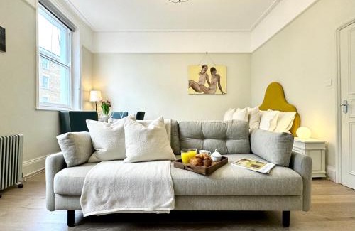 Bryanston and Dorset Square Apartamento | Chic Marylebone Studio, Walk to Oxford Street or Regent's Park, by The Design Traveller