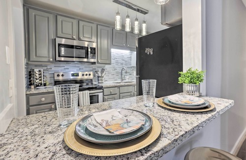 Meadowbrook Condominio | Chic Meadowbrook Condo ~ 12 Mi to Birmingham!