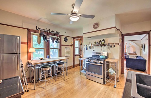 Riverwest Apartamento | Chic Milwaukee Apartment in Hip Neighborhood!