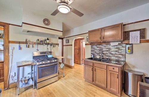 Riverwest Apartamento | Chic Milwaukee Apartment in Hip Neighborhood!