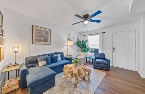 Springdale Casa | Chic & Modern 2BD Near CAE