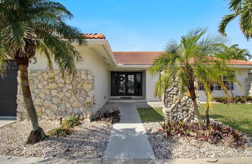 Punta Gorda Casa | Chic & modern canal-front retreat with private pool - Azure Tides