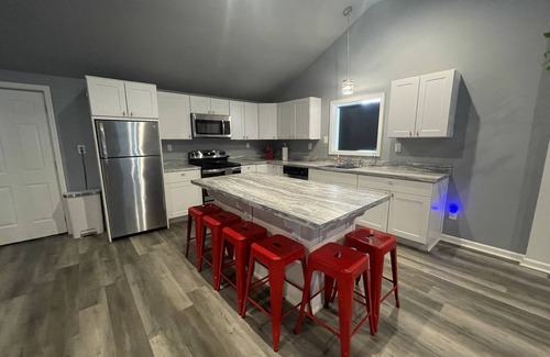 Schnitzelburg Apartamento | Chic & Modern Stay walking distance to restaurants, bars and shops!