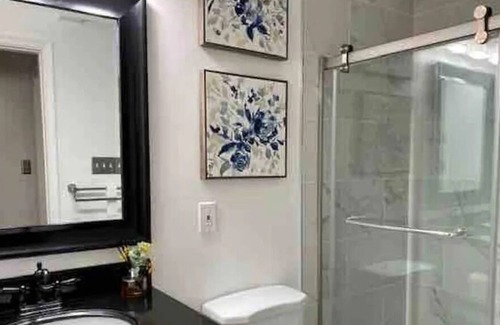 Annandale Condominio | Chic Mosaic District 2BR/1BA Condo pet friendly near DC w/pool