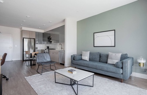 Mountain View Apartamento | Chic Mountain View 1BR w/ Gym, Pool & A/C, nr Shopping, by Blueground