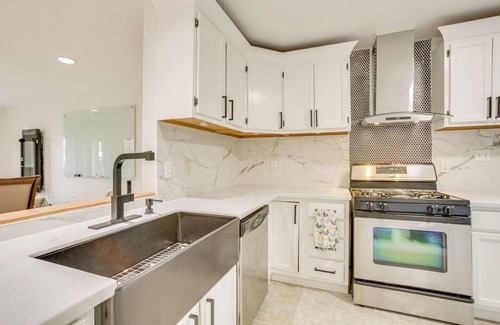 New Orleans Casa | Chic New Orleans Abode: 1 Mi to Lake Pontchartrain