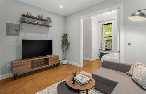 Manhattan Valley Apartamento | Chic NYC Retreat by Central Park
