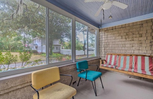 Ocala Casa | Chic Ocala Home with Yard about 1 Mi to Dtwn Square