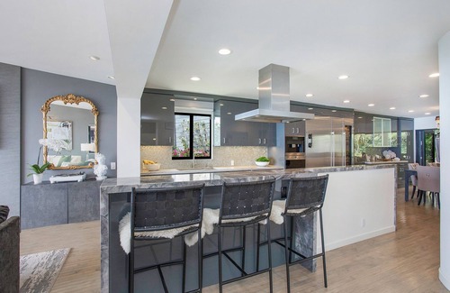 South Laguna Apartamento | Chic Ocean-View Contemporary in Laguna Beach