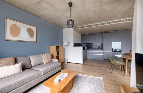 Seebach Apartamento | Chic Oerlikon 1BR w/ Storage & W/D, nr Market & Tram, by Blueground