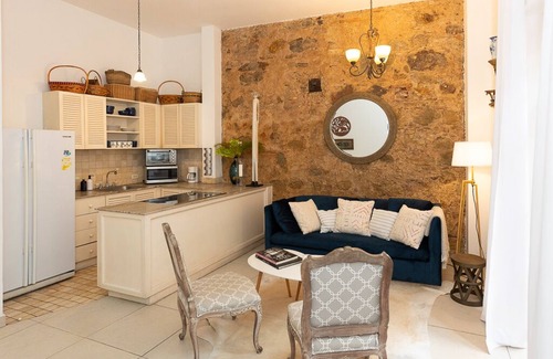 Obarrio Apartamento | Chic One Bed Apartment in the Heart of Casco Viejo