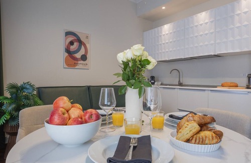 San Babila Apartamento | Chic & Quiet Apartment in San Babila