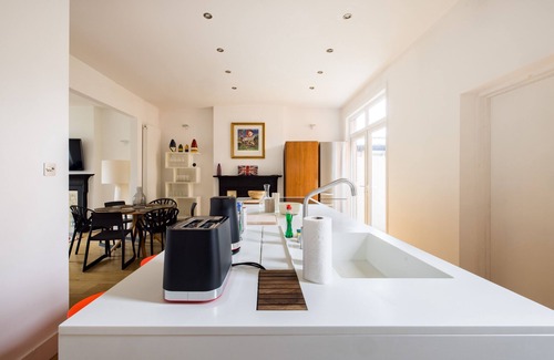 Notting Dale Casa | Chic Residence Architect Crafted