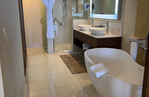 Chulavista Complejo | Chic resort with WiFi, AC, fitness room in sunny San Jose del Cabo
