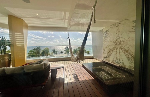 Cancún Complejo | Chic resort with unique interior and plunge pool in fabulous Cancún