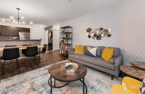 East Kootenay Apartamento | Chic Retreat, Modern, Pool, Hot Tub, Gym
