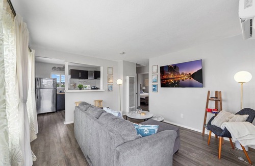 Logan Heights Apartamento | Una joya encantadora en LH Wifi Minutos de la playa, el centro y Petco Park!