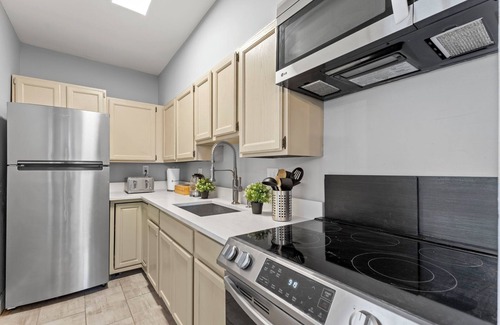 Truxton Circle Casa | Chic Shaw 3BR/3BA home, blocks to Convention Ctr