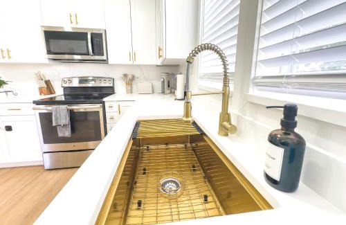 Sun Bay South Casa | Chic South Tampa Dreamy House