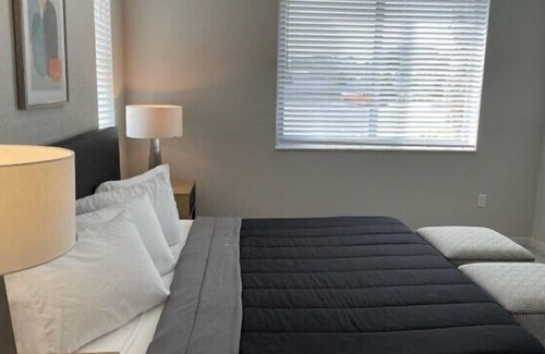 Daytona Beach Apartamento | Chic & Spacious 2Bed/2Bath Apartment with Premium Amenities
