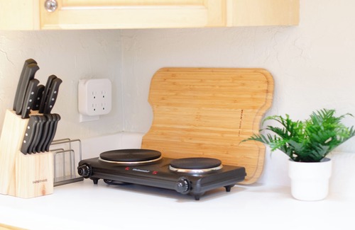 La Jolla Apartamento | Chic & Spacious Studio by the Beach Prime La Jolla Spot Sleeps 4!