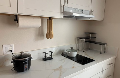 Ventura Apartamento | Chic Spanish-Style Guest Suite. Ventura, CA with AC, WiFi